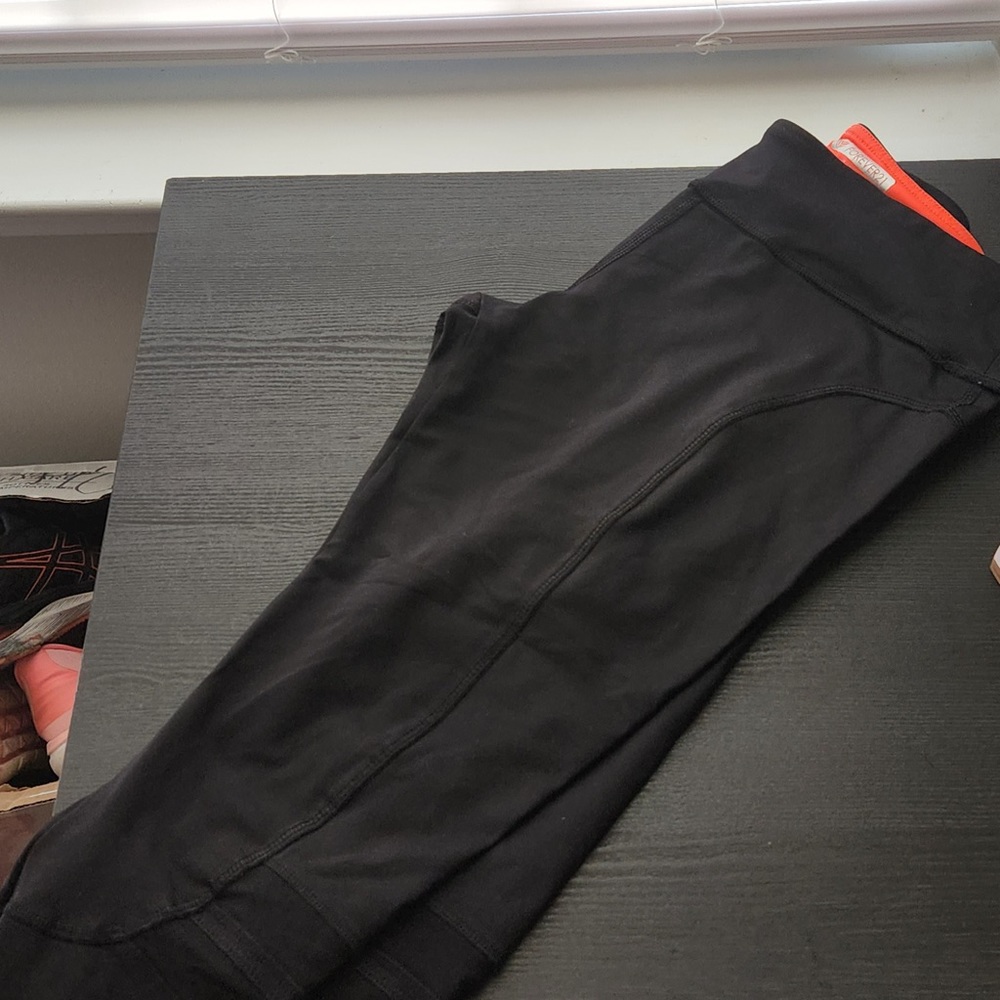 Athletic capris